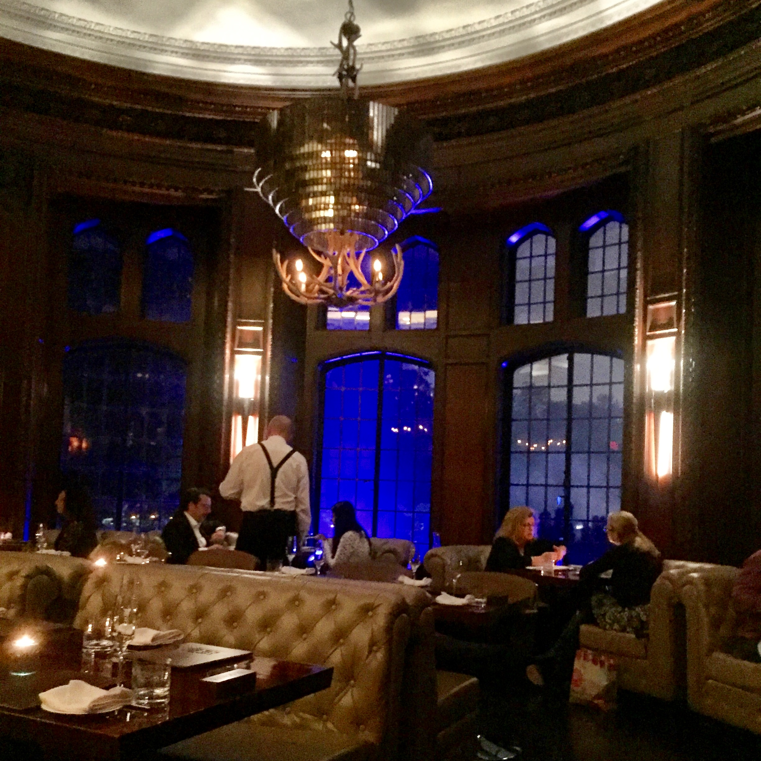 BlueBlood Steakhouse – Royally overpriced and not quite fit for a queen